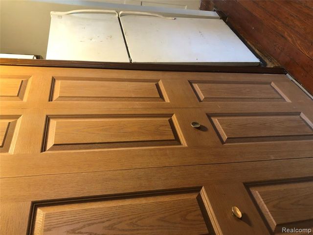 8304 Arlis Street, Commerce Twp, MI 48382