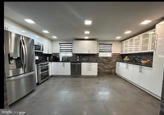 355 AVON ST, Philadelphia, PA 19116