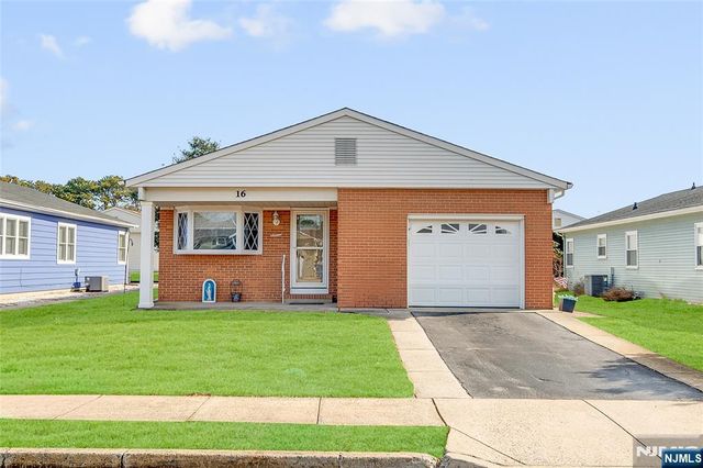 16 Calalou Court, Toms River, NJ 08757