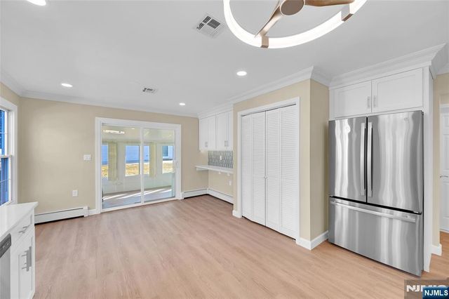 16 Calalou Court, Toms River, NJ 08757