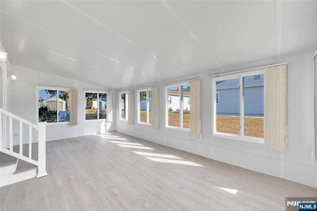 16 Calalou Court, Toms River, NJ 08757