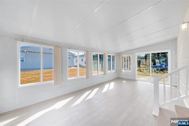 16 Calalou Court, Toms River, NJ 08757