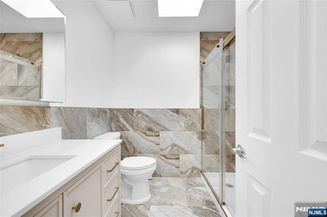 16 Calalou Court, Toms River, NJ 08757