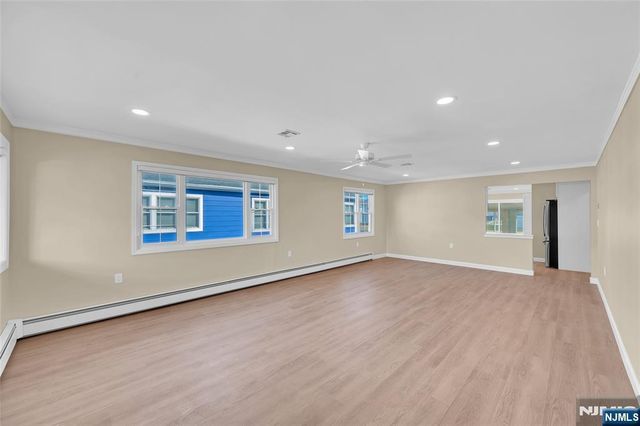 16 Calalou Court, Toms River, NJ 08757