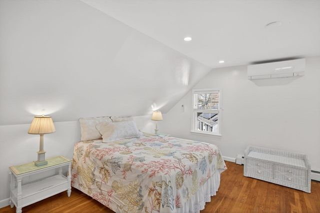 189 Breakwater Shores Dr, Barnstable, MA 02601