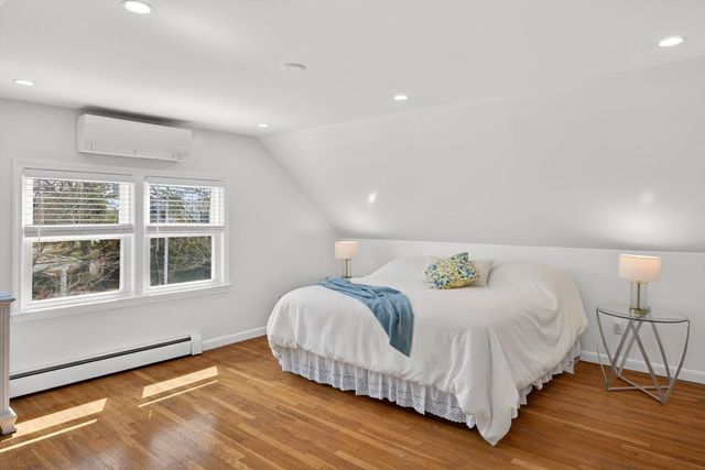 189 Breakwater Shores Dr, Barnstable, MA 02601