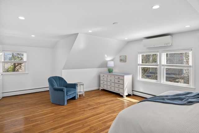 189 Breakwater Shores Dr, Barnstable, MA 02601
