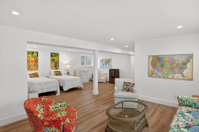 189 Breakwater Shores Dr, Barnstable, MA 02601