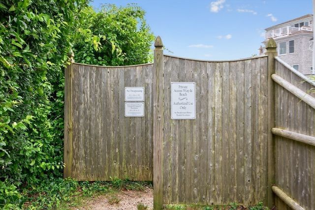 189 Breakwater Shores Dr, Barnstable, MA 02601
