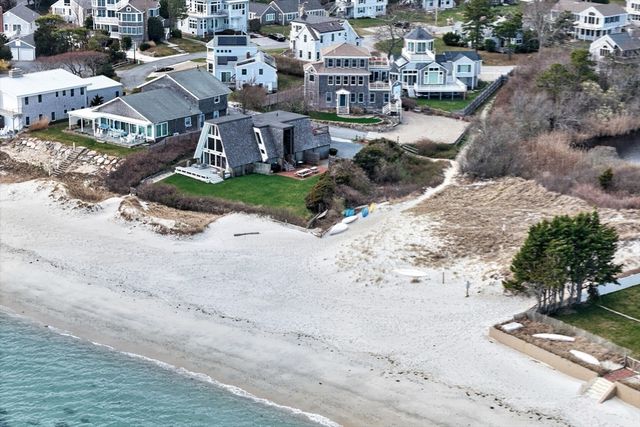 189 Breakwater Shores Dr, Barnstable, MA 02601