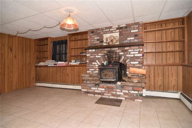 153 Fairview Avenue, Hopkinton, RI 02832