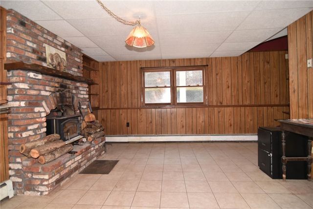 153 Fairview Avenue, Hopkinton, RI 02832