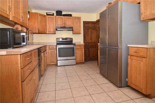 153 Fairview Avenue, Hopkinton, RI 02832