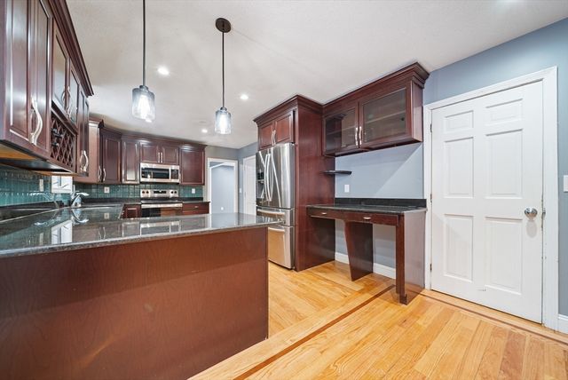 18 Lorri Rd, Derry, NH 03038