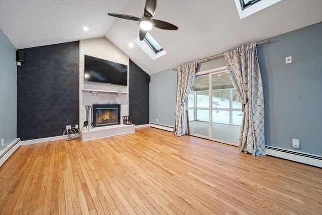 18 Lorri Rd, Derry, NH 03038