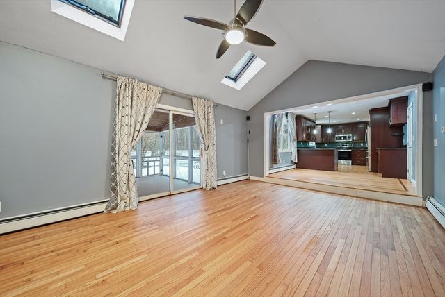 18 Lorri Rd, Derry, NH 03038