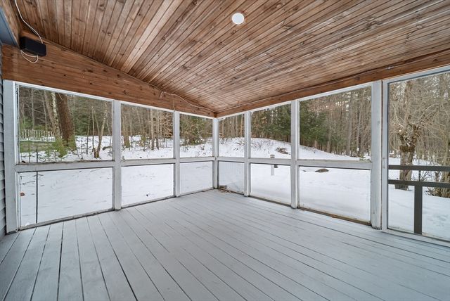 18 Lorri Rd, Derry, NH 03038