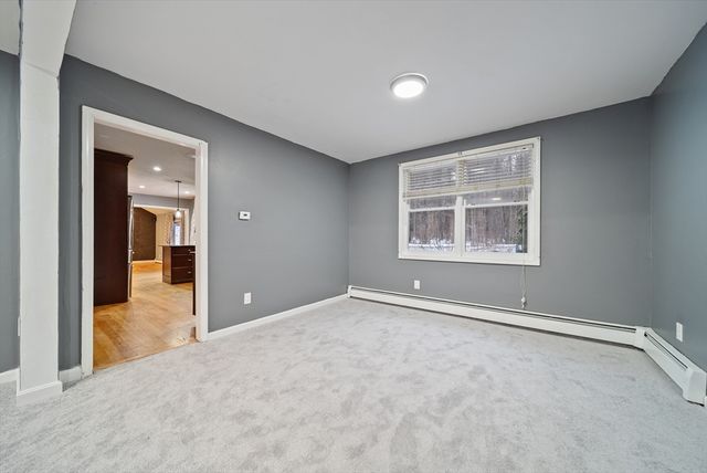 18 Lorri Rd, Derry, NH 03038