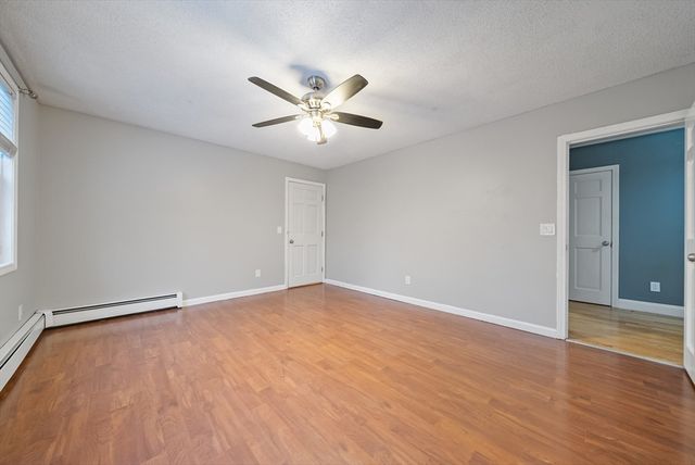 18 Lorri Rd, Derry, NH 03038