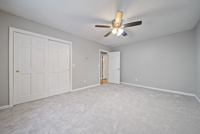 18 Lorri Rd, Derry, NH 03038