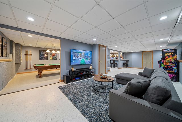 18 Lorri Rd, Derry, NH 03038