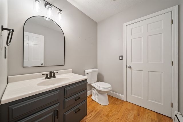 18 Lorri Rd, Derry, NH 03038