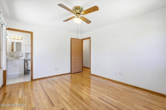 60 Pelican Drive, Bayville, NJ 08721