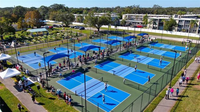 2281 SPRINGWOOD CIRCLE W, Clearwater, FL 33763