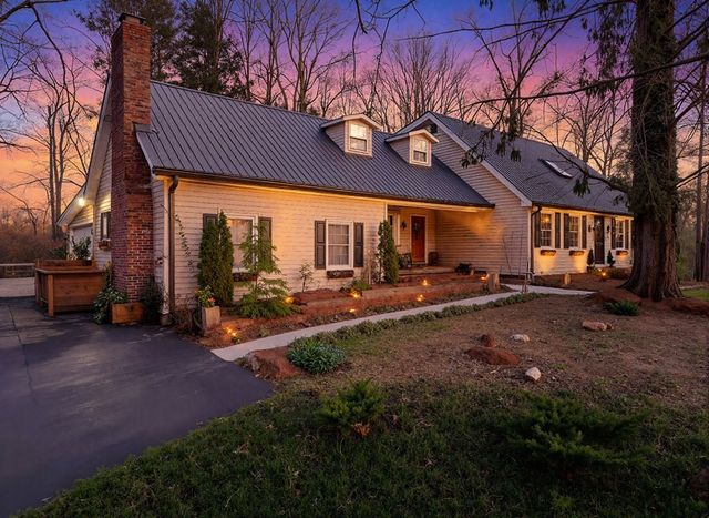 1439 Thomas Cir, Cookeville, TN 38506