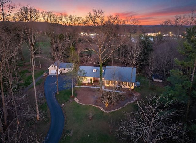 1439 Thomas Cir, Cookeville, TN 38506