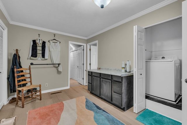 1439 Thomas Cir, Cookeville, TN 38506