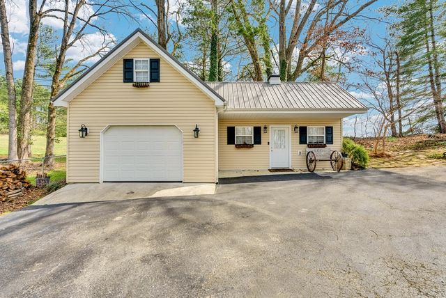 1439 Thomas Cir, Cookeville, TN 38506