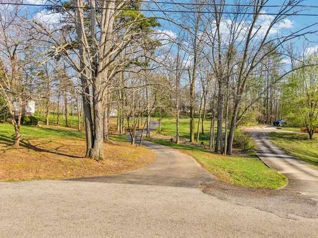 1439 Thomas Cir, Cookeville, TN 38506