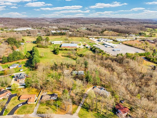 1439 Thomas Cir, Cookeville, TN 38506