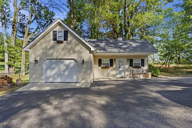 1439 Thomas Cir, Cookeville, TN 38506