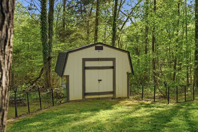 1439 Thomas Cir, Cookeville, TN 38506
