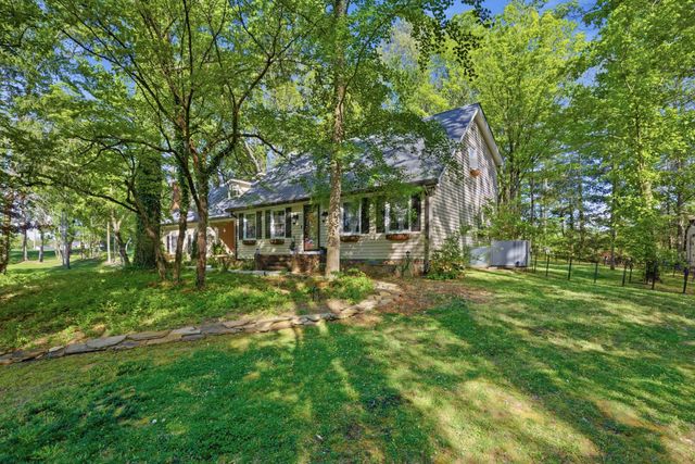 1439 Thomas Cir, Cookeville, TN 38506