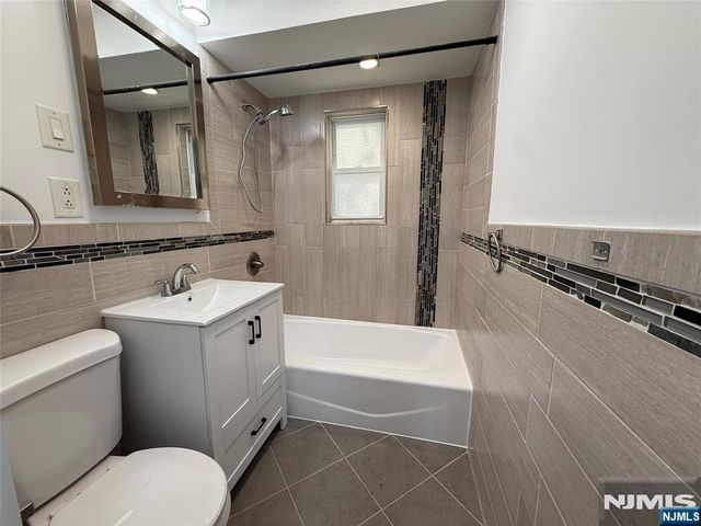 627 Mola Boulevard, Elmwood Park, NJ 07407