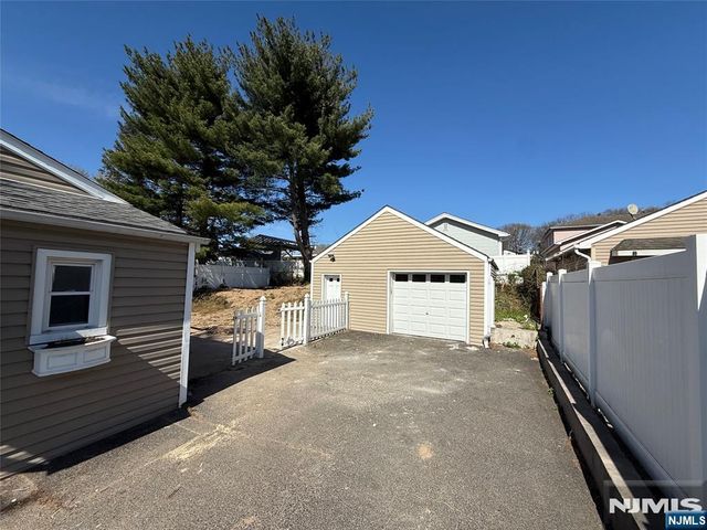 627 Mola Boulevard, Elmwood Park, NJ 07407
