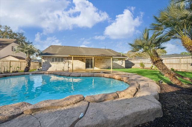 3305 Churchill Street, Pearland, TX 77581