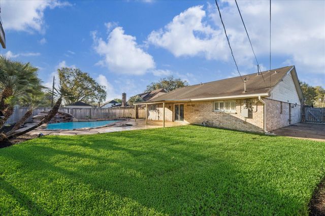 3305 Churchill Street, Pearland, TX 77581