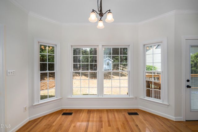 407 Maple Creek Court, Apex, NC 27502