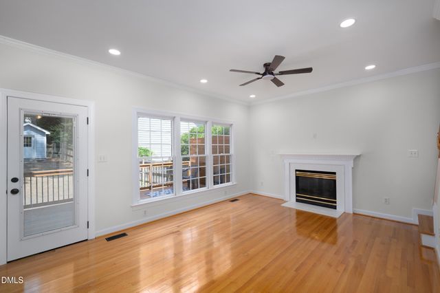 407 Maple Creek Court, Apex, NC 27502