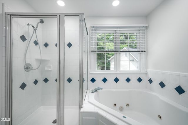 407 Maple Creek Court, Apex, NC 27502