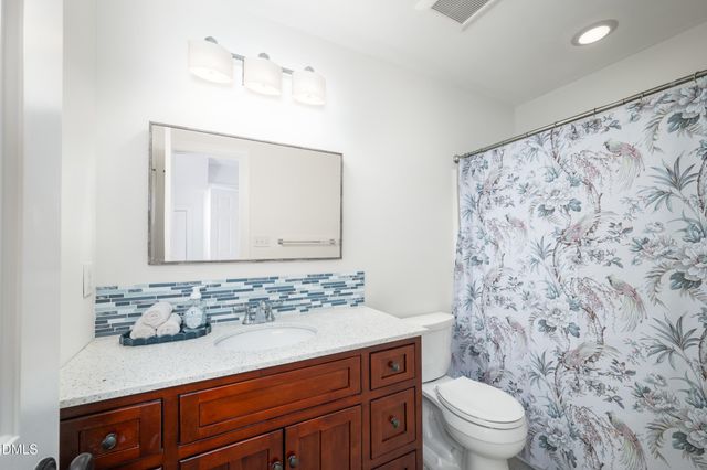 407 Maple Creek Court, Apex, NC 27502