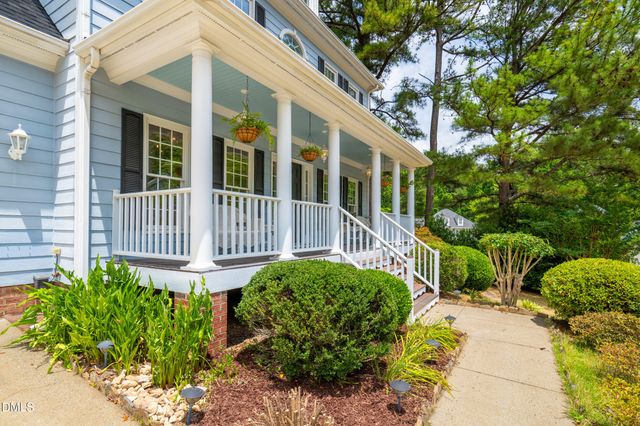 407 Maple Creek Court, Apex, NC 27502