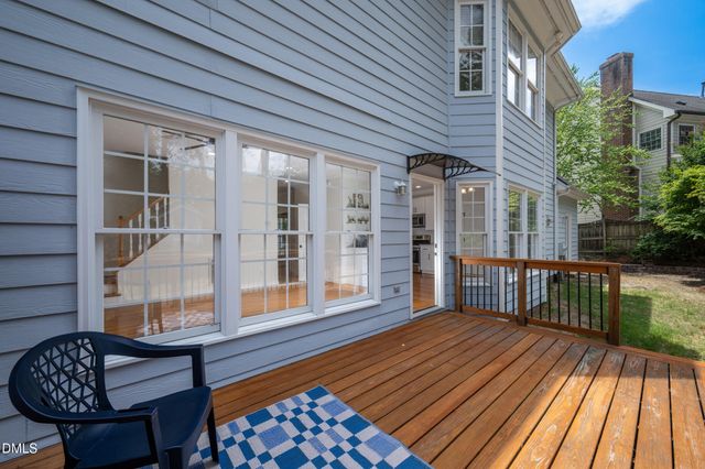 407 Maple Creek Court, Apex, NC 27502