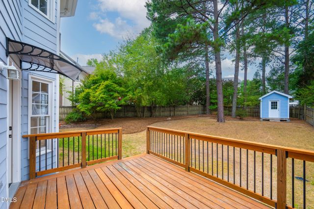 407 Maple Creek Court, Apex, NC 27502