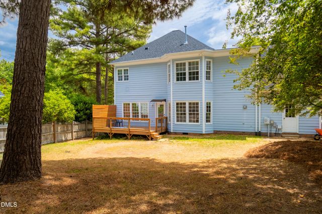 407 Maple Creek Court, Apex, NC 27502