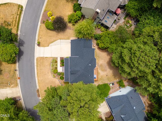 407 Maple Creek Court, Apex, NC 27502